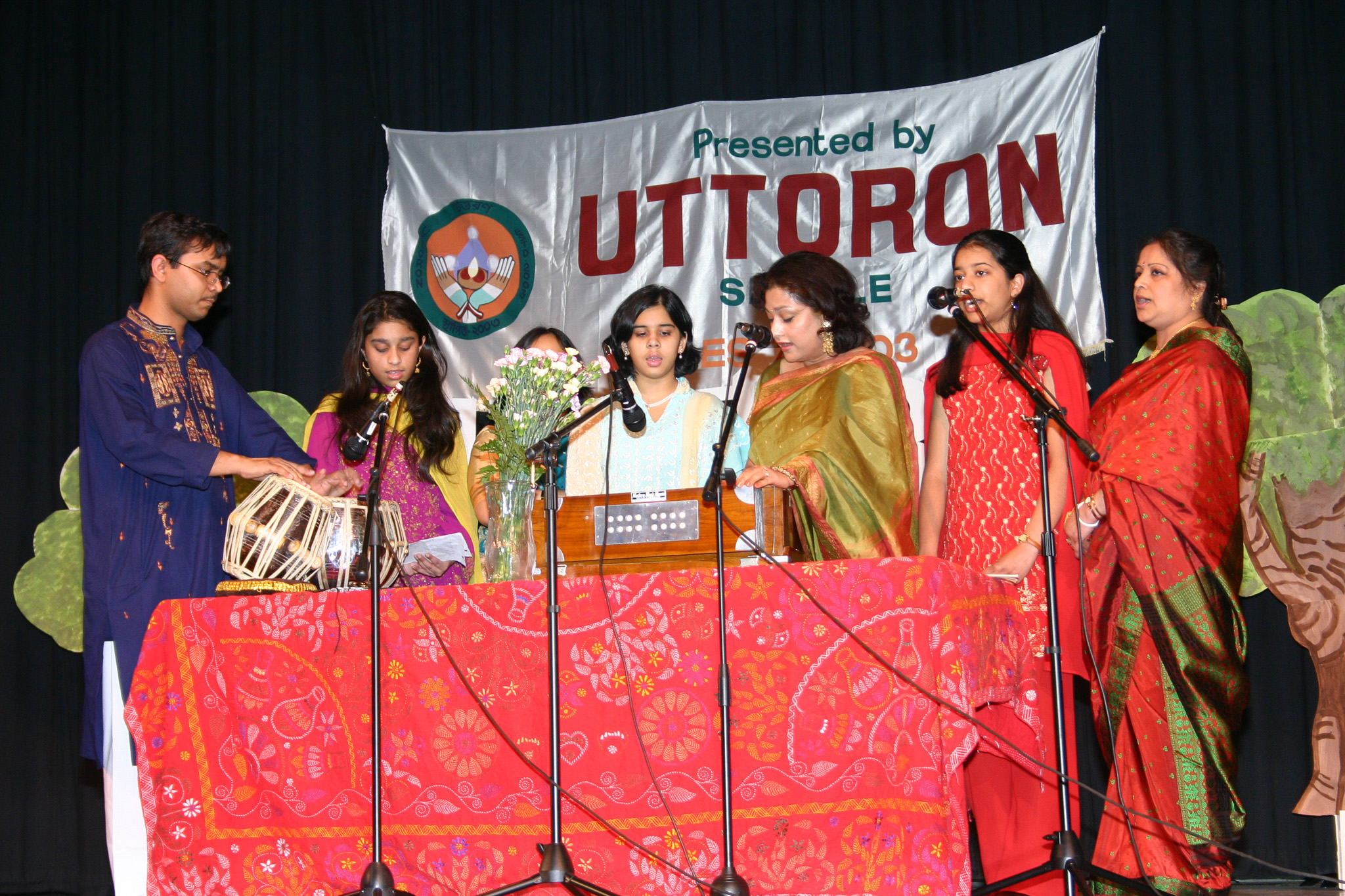 Uttoron Gallery 2005